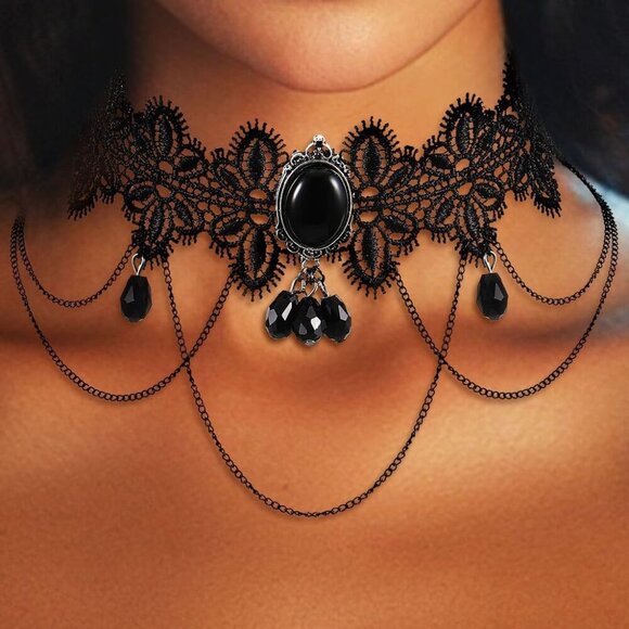 Stunning Black Lace Choker Necklace: Gothic Beaded Design for All Occasions - Picture 3 of 6